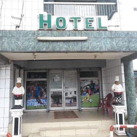 Barcelone Hotel Douala Exterior foto