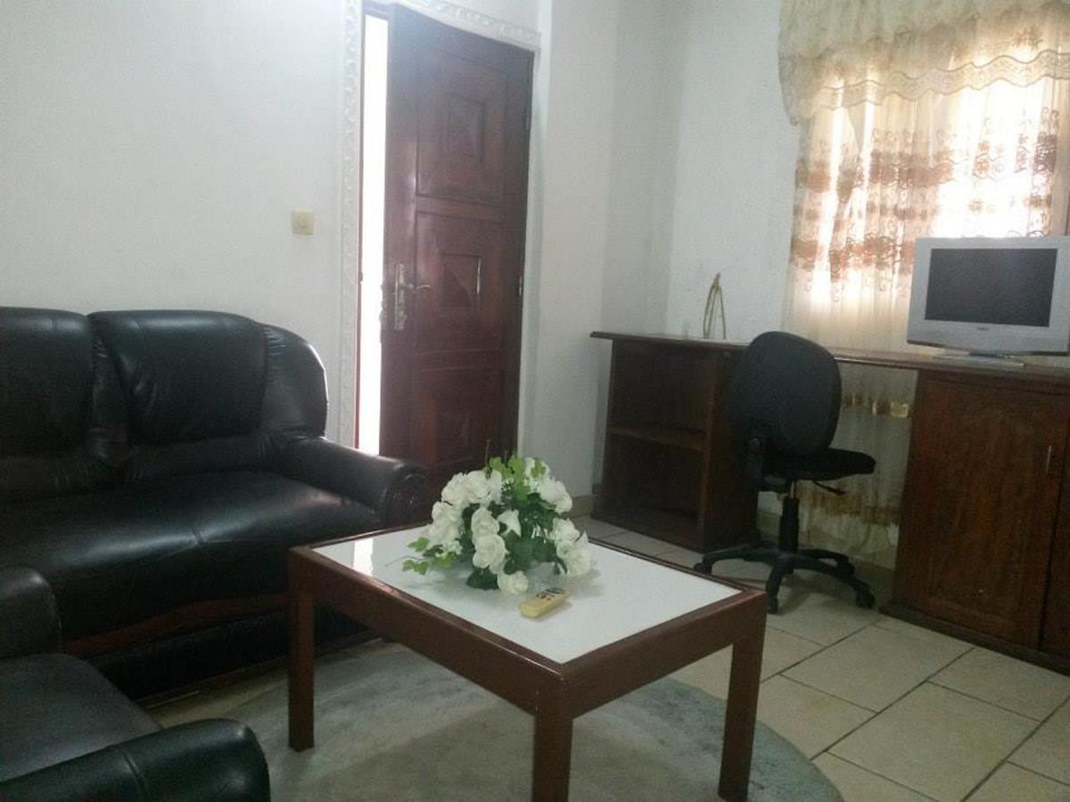 Barcelone Hotel Douala Exterior foto